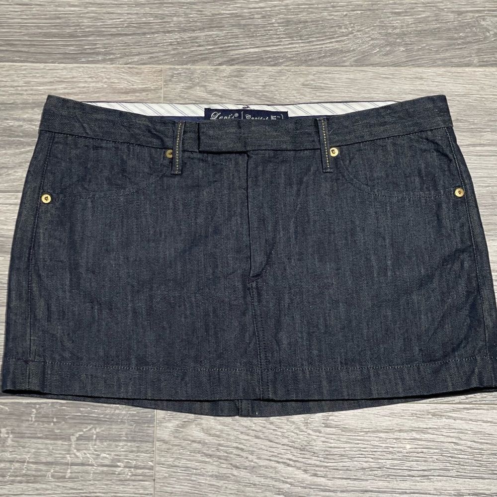 Levi’s Capital E mini jean skirt